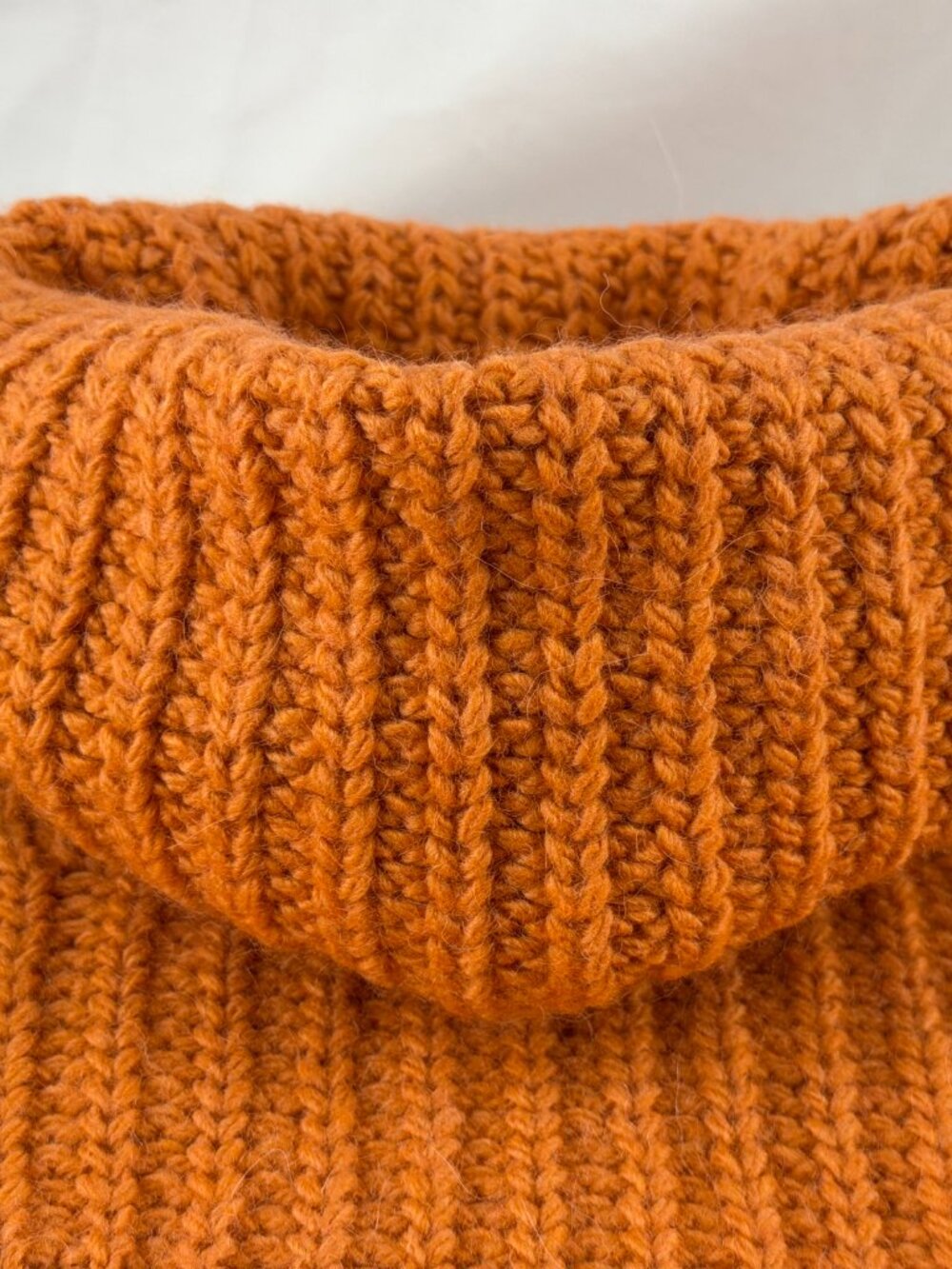 Banana Republic Orange Italian Yarn Chunky Knit Cowl Neck Sweater Size M - Picture 3 of 7